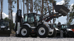 รถตักล้อยางไฮโดรมีค 102S ขับเคลื่อน 4 ล้อ เครื่องยนต์ดีเซล พร้อมบุ้งกี๋ขนาด 1.4 เมตร กำลัง 75 กิโลวัตต์ แรงบิดสูง สีดำ - Product Image 6