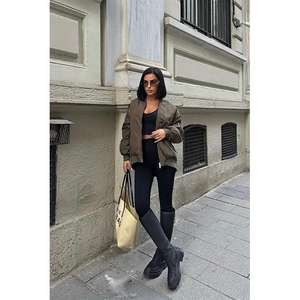 เสื้อแจ็คเก็ตบอมเบอร์กันลมลายเส้นสีสันสดใส รุ่น 7021-8 - Product Image 2