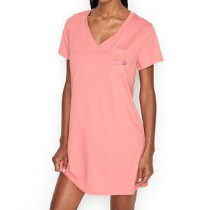 Top Corto de Algodón 100% Negro Liso con Cuello en V y Hombros Caídos para Mujer, Sexy y Juvenil, Primavera 2026 - Product Image 4