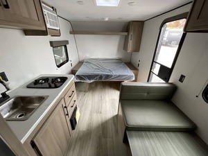 Remolque Keystone Coleman 17R Road 4x4 de 2026, usado en buen estado, listo para la venta - Product Image 4