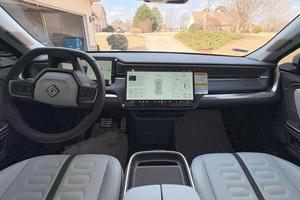 2024 Ri Vian R1S Adventure Edition AWD Caja de cambios automática para automóvil de bajo kilometraje Dirección izquierda Gas oscuro/condición eléctrica - Product Image 4