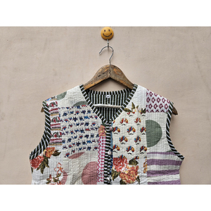 Chaqueta sin Mangas Acolchada Vintage Elegante Hecha a Mano para Mujer, Algodón de Alta Calidad, Estampado Floral Duradero, Transpirable y Reversible - Product Image 4