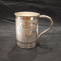 Mug Moscow Mule classique en acier inoxydable de haute qualité avec poignées martelées plaquées cuivre et dorées, avec paille, provenant d'Inde
