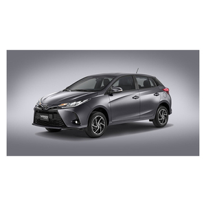 Voiture hybride manuelle bon marché Dfs d'occasion 2022 pour Yaris berline AWD sièges en cuir intérieur foncé à vendre - Product Image 1