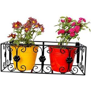 Jardinière en fer à 3 niveaux au design unique avec finition thermolaquée pour la maison et le jardin, à suspendre et à utiliser en extérieur/intérieur - Product Image 5