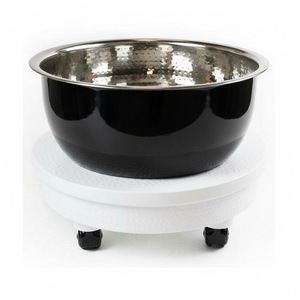 Chariot de pédicure rond en argent et cuivre avec roulettes pour un déplacement facile, comprend un bol en cuivre et un repose-pieds - Product Image 5