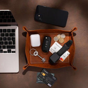 Plateau unique en cuir véritable fait à la main Logo personnalisé vaisselle porte-bijoux organisateur de bureau Valet fourre-tout cadeau décoratif LTR-0012 - Product Image 1