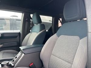 ¡NUEVO! Alerta de llegada de nuestros especiales Ford Bronco 2023, con capacidades todoterreno y viene con incentivos de envío gratis. - Product Image 4