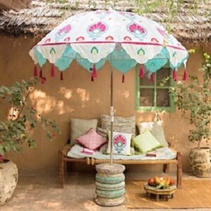 Parasol de jardin extérieur fait à la main décoration UV 50 + coton toile piscine côté patio parapluie en bois avec cantonnière festonnée - Product Image 1