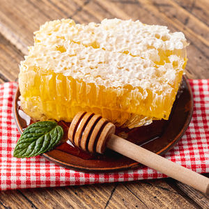 Pastel de panal de flores naturales 100%, delicioso postre rico, Crudo y listo para saborear con sabor a Vietnam - Product Image 6