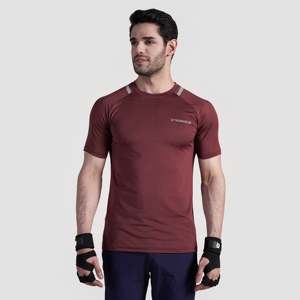 เสื้อยืด GA Optilite สีเบอร์กันดี ทรงเข้ารูป ผลิตจากโพลีเอสเตอร์ 100% น้ำหนัก 280 กรัม ผ้าถักระบายอากาศได้ดี สไตล์สตรีท ลายเรียบ - Product Image 1