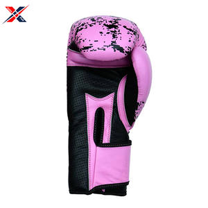 Derniers gants de boxe violets avec impression de logo personnalisé Bonne vente Modèles faits à la main pour l'entraînement aux arts martiaux - Product Image 3