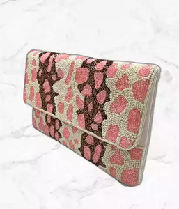 Embrague hecho a mano bordado con cuentas de semillas con personalización para fiesta y Noche de mujer - Product Image 5