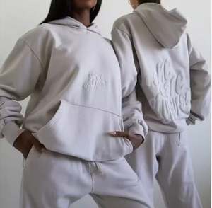 เสื้อฮู้ดแขนยาวสำหรับผู้หญิงเสื้อมีฮู้ดพิมพ์ลายพัฟ2023โอเวอร์ไซส์สำหรับผู้หญิงกำหนดได้เอง - Product Image 1