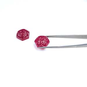 Rubis naturel de Bangkok, hexagones sculptés en forme de fleur, 64,67 carats, qualité AAA, diamants en vrac, variété incluant Trillion, Marquise, Ovale, Cœur, 8 mm - Product Image 5