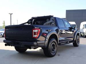 Último Modelo Usado: Camioneta Ford F-150 Raptor 4x4 SuperCrew 2021, Motor 3.5L EcoBoost de Alto Rendimiento, R20, Color Oscuro, en Venta - Product Image 3
