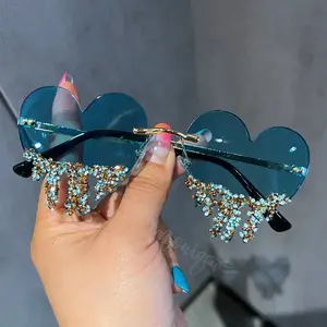 Lunettes de soleil rétro Remiless Bling, monture PC dorée/transparente/blanche, verres dégradés, lunettes tendance et élégantes avec logo - Product Image 5