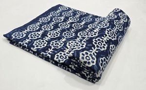 Bloc de main indien imprimé 100% coton tissu fabriqué à la main écologique traditionnel respirant à la main bloc imprimé coton tissu - Product Image 4