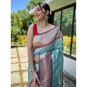 Magnifique sari en soie Paithani bleu ciel tissé avec un chemisier pour les événements de mariage - Product Image 1