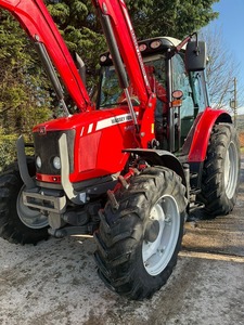 Tractor Massey Ferguson 5460 + Cargador de Alto Rendimiento, Usado, en Venta - Product Image 2