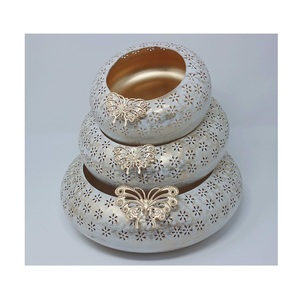 Entreprises Diwali Urli décoratif spécial en métal avec bol de pièce maîtresse de table dorée au design papillon pour fleurs flottantes - Product Image 6