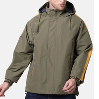 Veste coupe-vent technique en toile vert olive à capuche, imperméable, pour l'extérieur, usine OEM de Sialkot, fournisseur B2B de vêtements de pluie personnalisés en gros