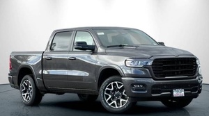 2026 1500 Laramie 4 puertas, cabina doble, 4WD, 5.6 pies SB (5.7L 8 cilindros, híbrido suave gasolina/eléctrico 8A) - Product Image 2