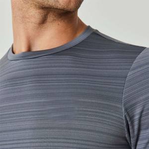 T-shirt d'entraînement pour hommes de qualité supérieure-Léger, évacuant l'humidité et idéal pour l'entraînement physique, l'exercice et les vêtements de sport - Product Image 3