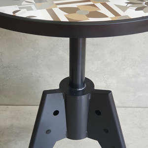Table basse ronde de style industriel B52 CFD68192, 60 cm, métal durable avec pieds en fer et carreaux en céramique pour le mobilier de salon - Product Image 6