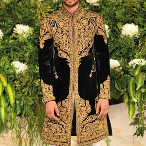 BRODERIE LOURDE DORÉE SUR VELOURS SHERWANI, PANTALON AVEC CHAUSSURE ASSORTIE AVEC PERLES DE VERRE EN CRISTAL OMBELLISÉ, PIERRE, DABKA WORK @ 2024 - Product Image 1