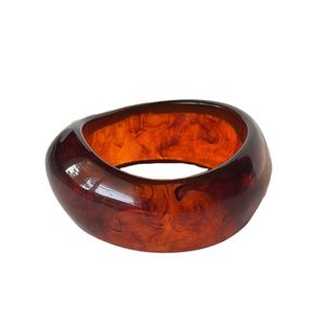 Rond de serviette en résine ambre Décoration de table élégante Rond de serviette de table de luxe pour mariages et occasions spéciales - Product Image 1