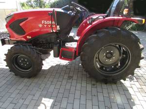 Tractor Bra n son TYM F50Rn, 37 Horas de Funcionamiento, Potencia 35 kW (48 hp) - Product Image 2