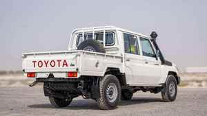 Como nuevo 2023 T O Y O T A L A N D C R U I S E R LC79DC 4.2D C - Product Image 6