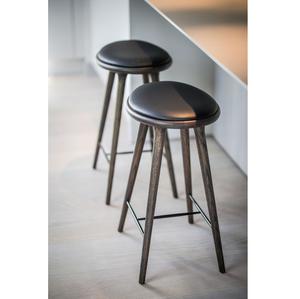 Tabouret en bois classique élégant avec éclat artistique Parfait pour les intérieurs religieux Maisons traditionnelles Villas Hôtels et appartements - Product Image 5