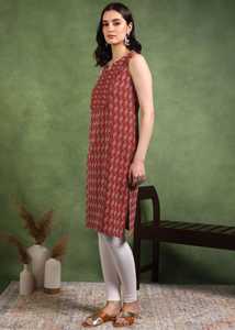 Kurti court en coton cambric à imprimé géométrique marron pour femmes, avec col en V et design sans manches, style longueur genou. - Product Image 2