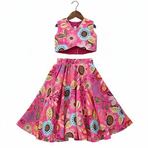 ชุดเลเฮนกาโชลีสีชมพูลายดอกไม้สำหรับเด็ก ยี่ห้อโชรยัม แฟชั่น ตัดเย็บอย่างดี ยาวคลุมพื้น ชุดพื้นเมืองอินเดียแบบดั้งเดิม สำหรับงานเทศกาล - Product Image 1