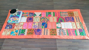 ผ้าปูโต๊ะงานเย็บปะแบบอินเดียงานทำมือปักพรมสไตล์โบฮีเมียนผ้าปูโต๊ะตกแต่งผนังแบบแขวนตกแต่งบ้าน - Product Image 5