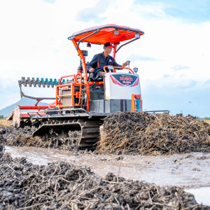 Tractor HOGICO 80VN/Turbo Crawler de 80HP con Motor de Alta Productividad Yunnei Turbo, Caja de Cambios 2WD, Implementos Agrícolas Rentables - Product Image 5