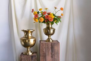 Vente directe d'usine Design moderne Vase décoratif extérieur en métal doré Article décoratif de jardin à bas prix - Product Image 5