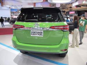 Occasion à prix abordable pour Fortuner GX SUV 2024, 6 places, conduite à droite, toutes options, sans accident et garantie assurée - Product Image 4