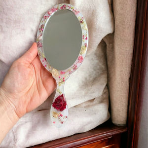Miroir à main en résine avec finition lisse et brillante, parfait pour un usage quotidien, le maquillage ou des fins décoratives, ajoutant une touche élégante - Product Image 1