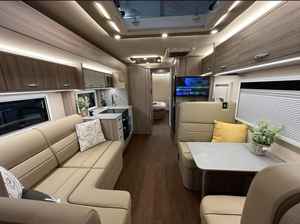 Minivan de Aluminio de Lujo, la Más Vendida, Autocaravana para Viajes, Camping y Uso Doméstico, con Aire Acondicionado y Comodidades de Auto - Product Image 3