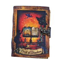 Livre des Ombres en Cuir Imprimé Style Vintage Grimoire pour Sortilèges et Rituels Journal de Sorcellerie Artisanal à Couverture Rigide Horreur