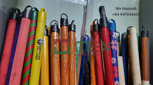 Vente en gros de balais enduits de fleurs en PVC Panda Best-seller Bâton de balais et pelles à poussière de 120cm de haute qualité best-seller - Product Image 4