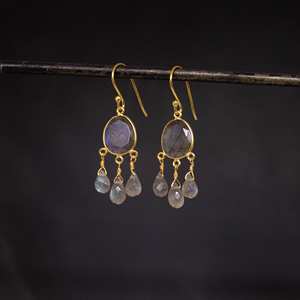 Boucles d'oreilles pendantes en argent sterling 925 plaqué or avec pierre précieuse de labradorite vêtements quotidiens à la mode pour les filles pour les mariages et les cadeaux - Product Image 1