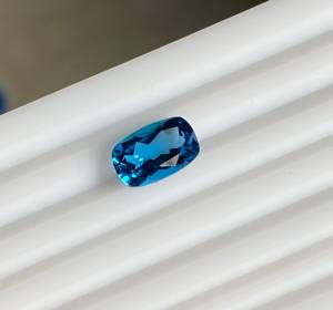 Topaze bleue 100% coussin de pierres précieuses en cristal naturel coupe 9mm à facettes en vrac pour la fabrication de bijoux de haute qualité toutes les tailles calibrées disponibles - Product Image 3