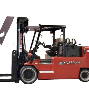 Offre exclusive aux enchères pour chariots élévateurs à pneus coussinés XC350L 2017, capacité de maintien de 35 000 LBS - Product Image 1