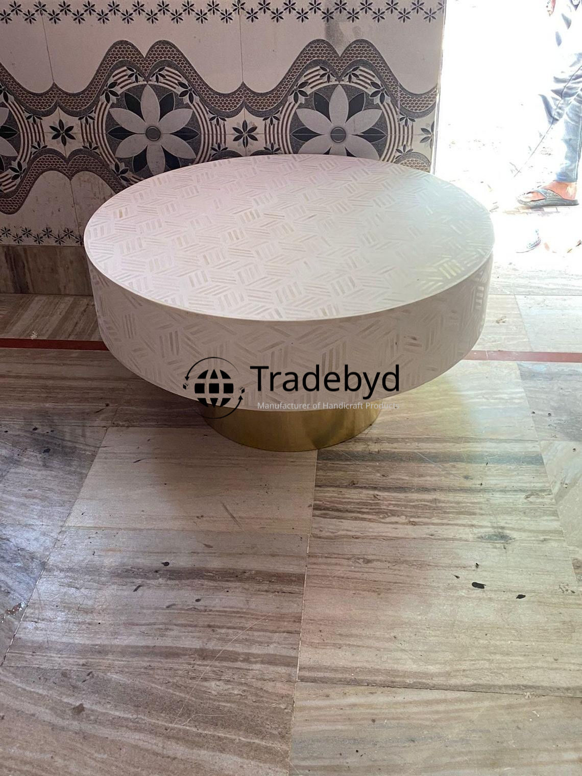 Available in different Colors