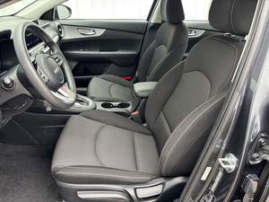 UTILISÉ LHD/RHD 2023 KIA F0RTE - Product Image 3