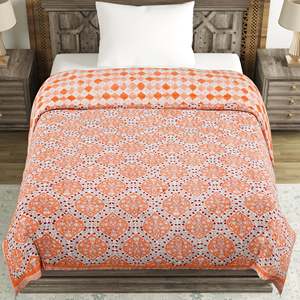 Edredón de algodón hecho a mano con patrón Kantha de tamaño único (150x225 cm) para inviernos ligeros en rosa, uso de cama de verano para correr - Product Image 6